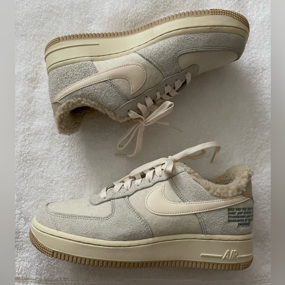 NIKE AIR Suede Shearling Sneakers